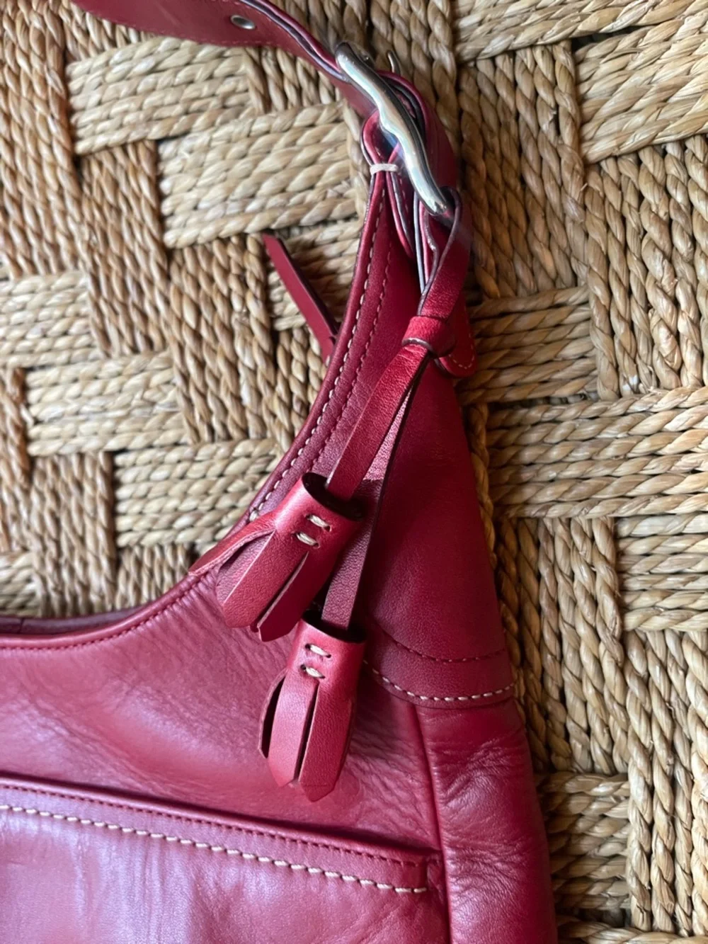 Vintage Red Coach Hampton with Tassel - Picture 5 of 9